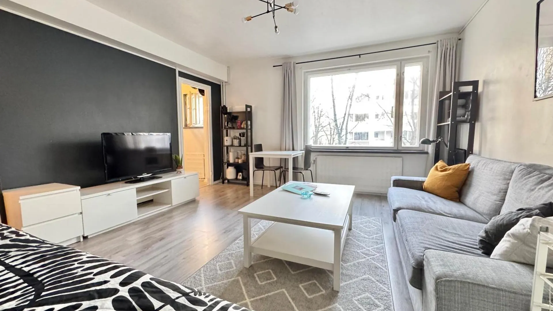 Quiet Hideaway Haven - Minutes From Actions Apartment Helsinki